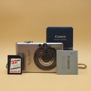 Canon PowerShot SD400 Digital ELPH 5MP Digital Camera 3x Zoom